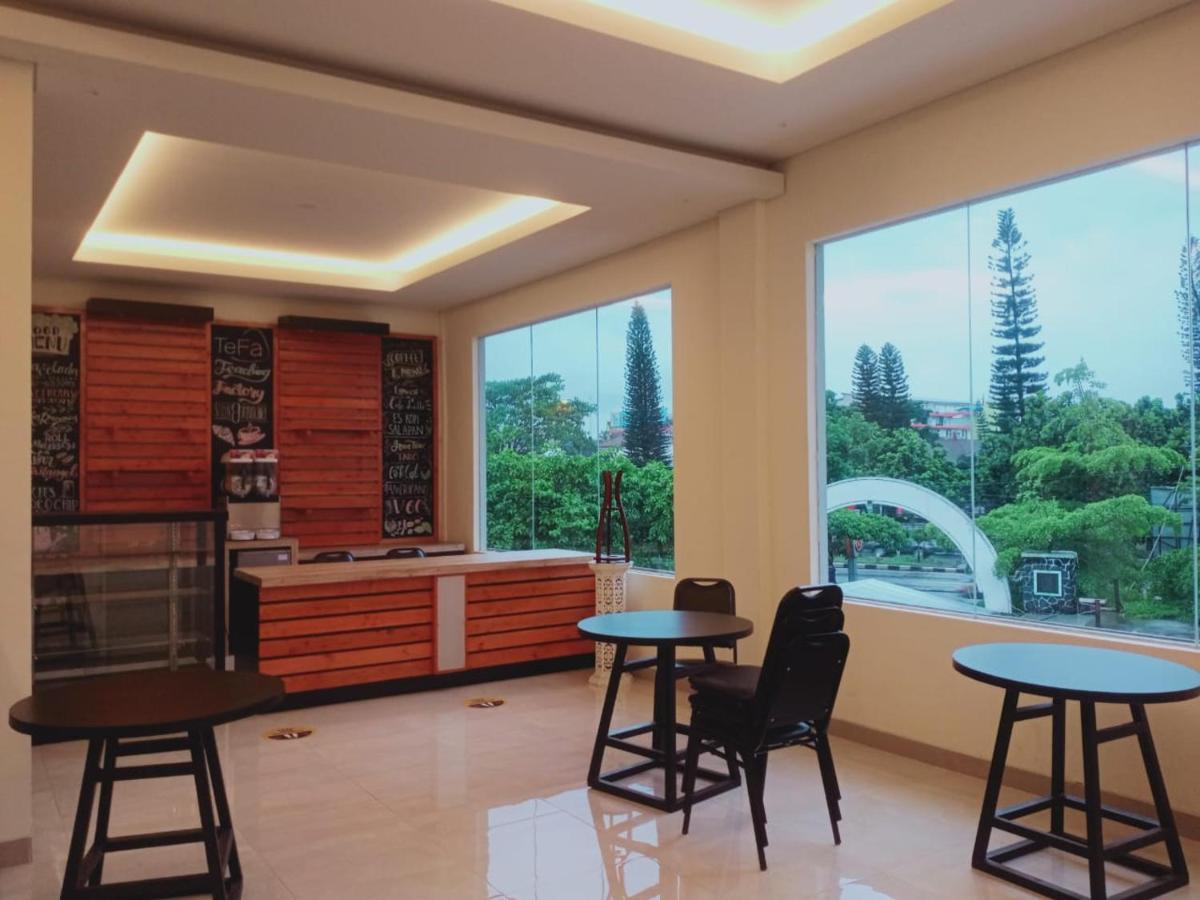 Oyo 90102 Edotel Hotel By Dbest Hospitality Bandung Exterior foto